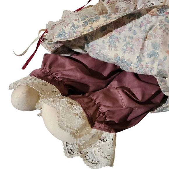 Vintage Rabbit 20" Tall Mauve Floral Dress & Pants Ribbon Accents - Picture 6 of 8